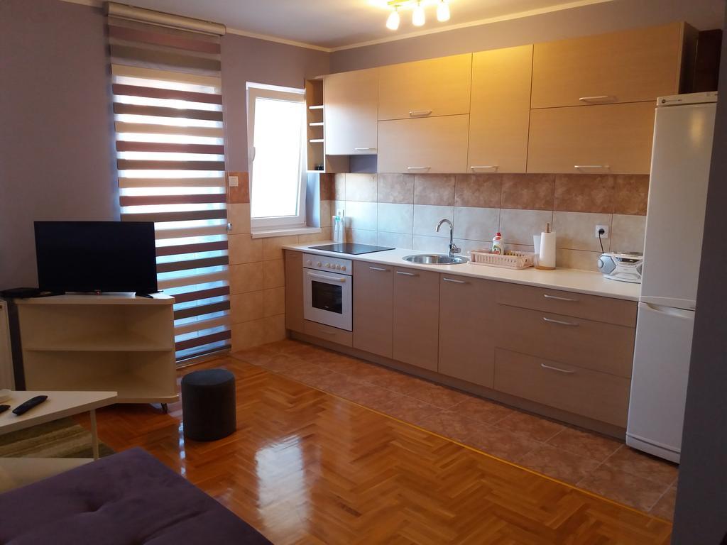 Apartment Azzuro Новий Сад Екстер'єр фото